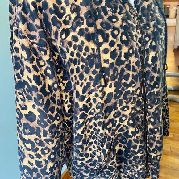 Leopard Jacket ✨ - Picture 5 of 8